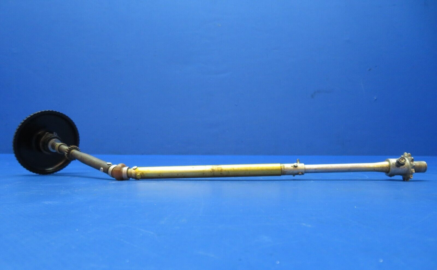 Beech 95-B55 Baron Aileron Tab Control Shaft & Knob P/N 95-324006-71 (0523-993)