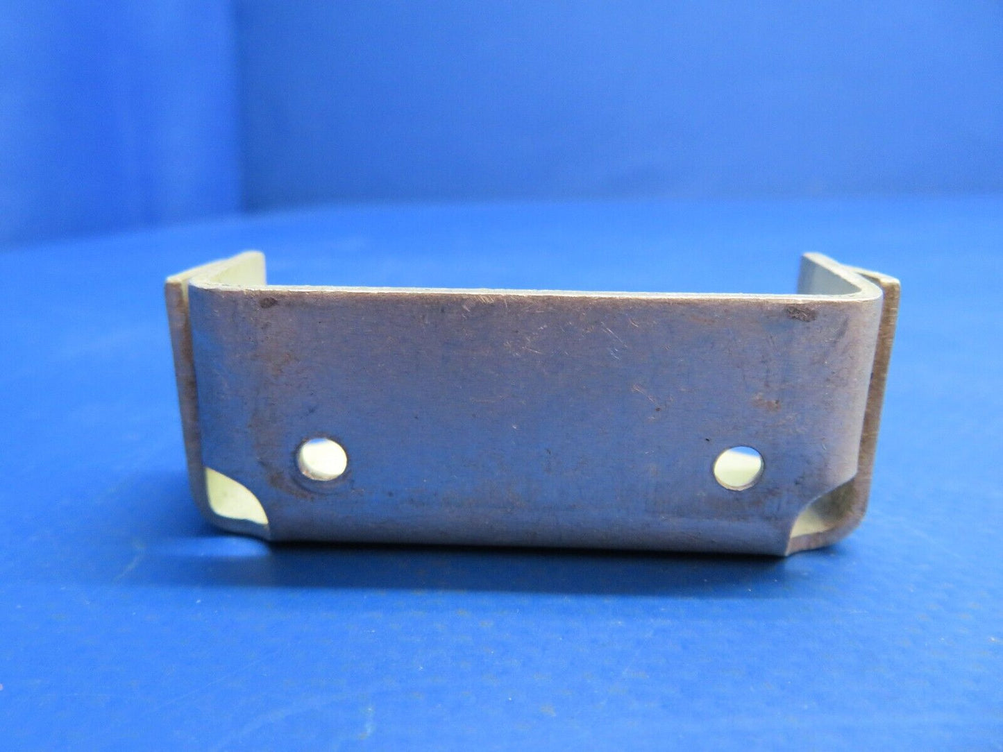 Cessna 182 Bracket Hinge Middle P/N 0732100-4 (1122-664)