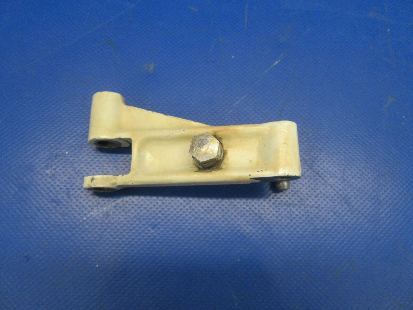 Beech Baron 55/58 Link Nose Gear P/N 35-825173-2 (1018-295)