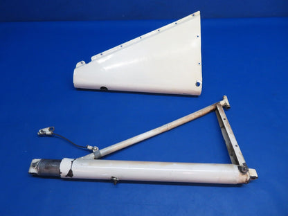 Aeronca 7AC /  11AC Oleo Frame & Strut P/N 3-433, 4-541 FOR PARTS (0423-60)