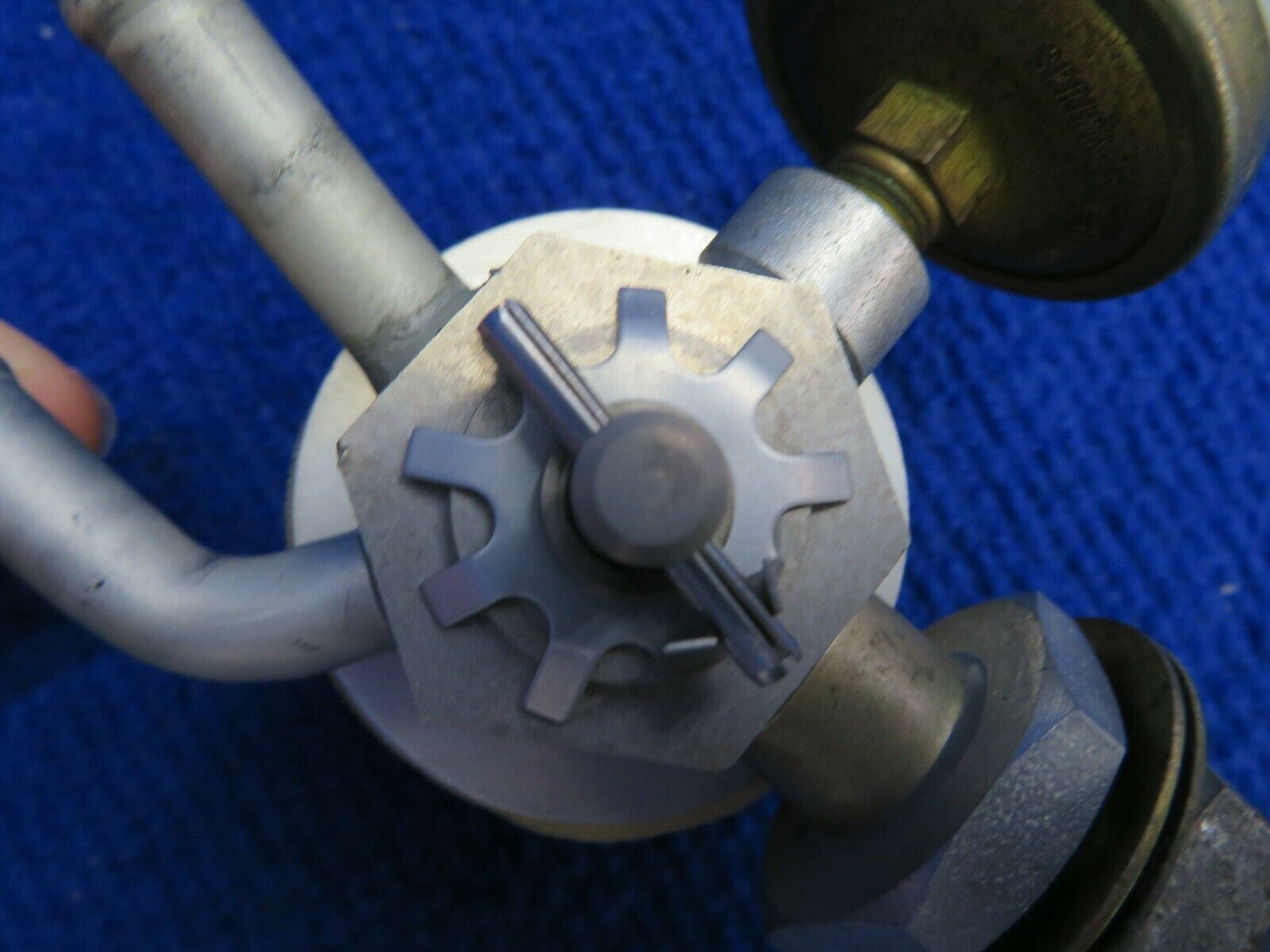 Piper PA-28R-201T Airborne Vacuum Regulating Valve P/N 2H3-19 (0222-743)