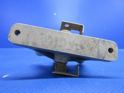 Piper PA23-150 Apache Stabilizer Bracket P/N 17051-00 (0224-1623)