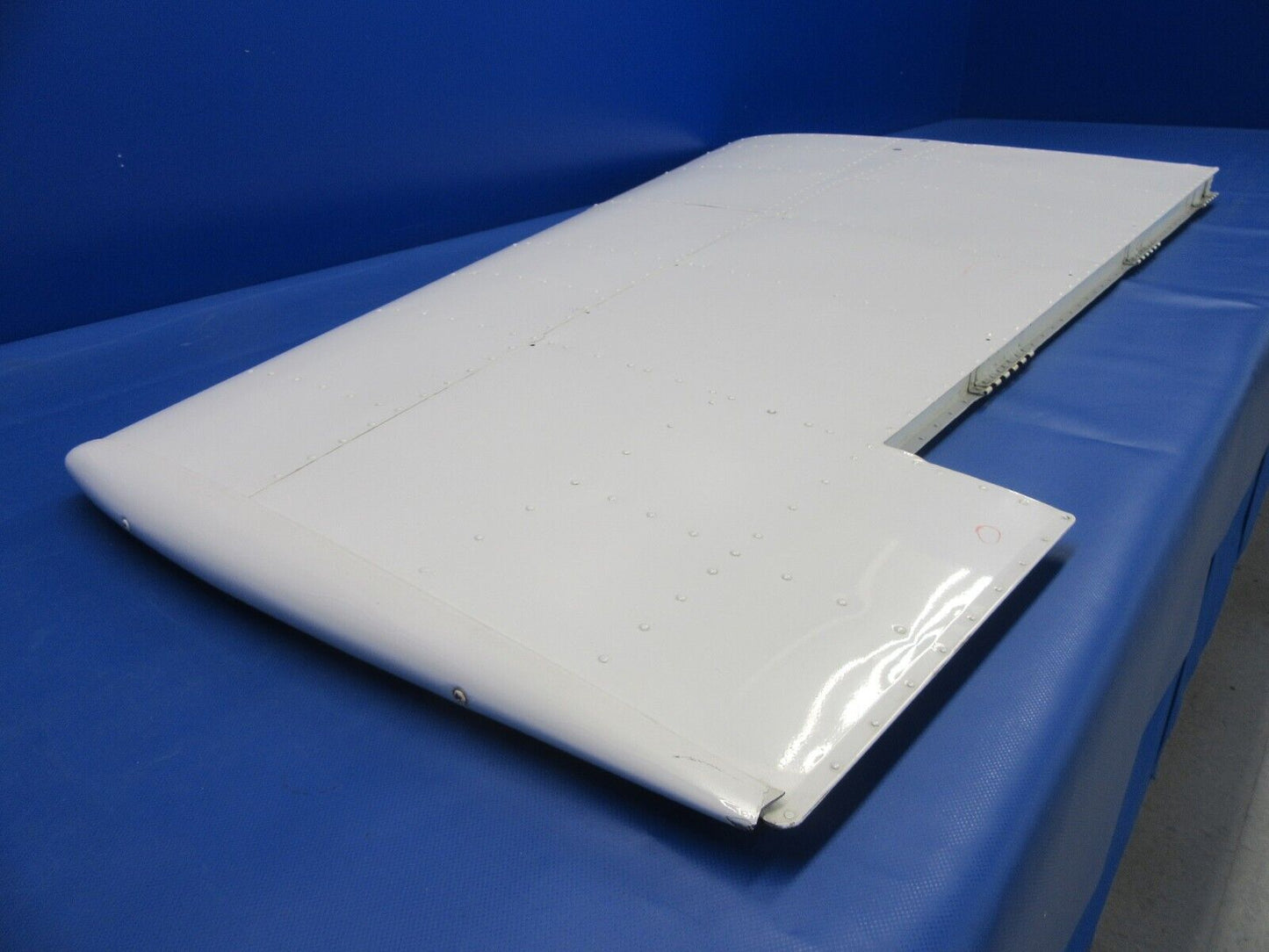 Piper PA-23-250 Aztec RH Stabilator P/N 16800-01 / 16800-001 (0324-07)