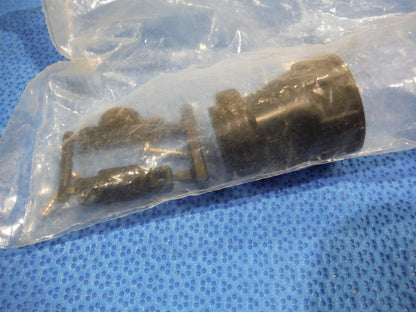 Amphenol Circular Cable Clamp    LOT OF 13   P/N 206070-1  (1015-06)