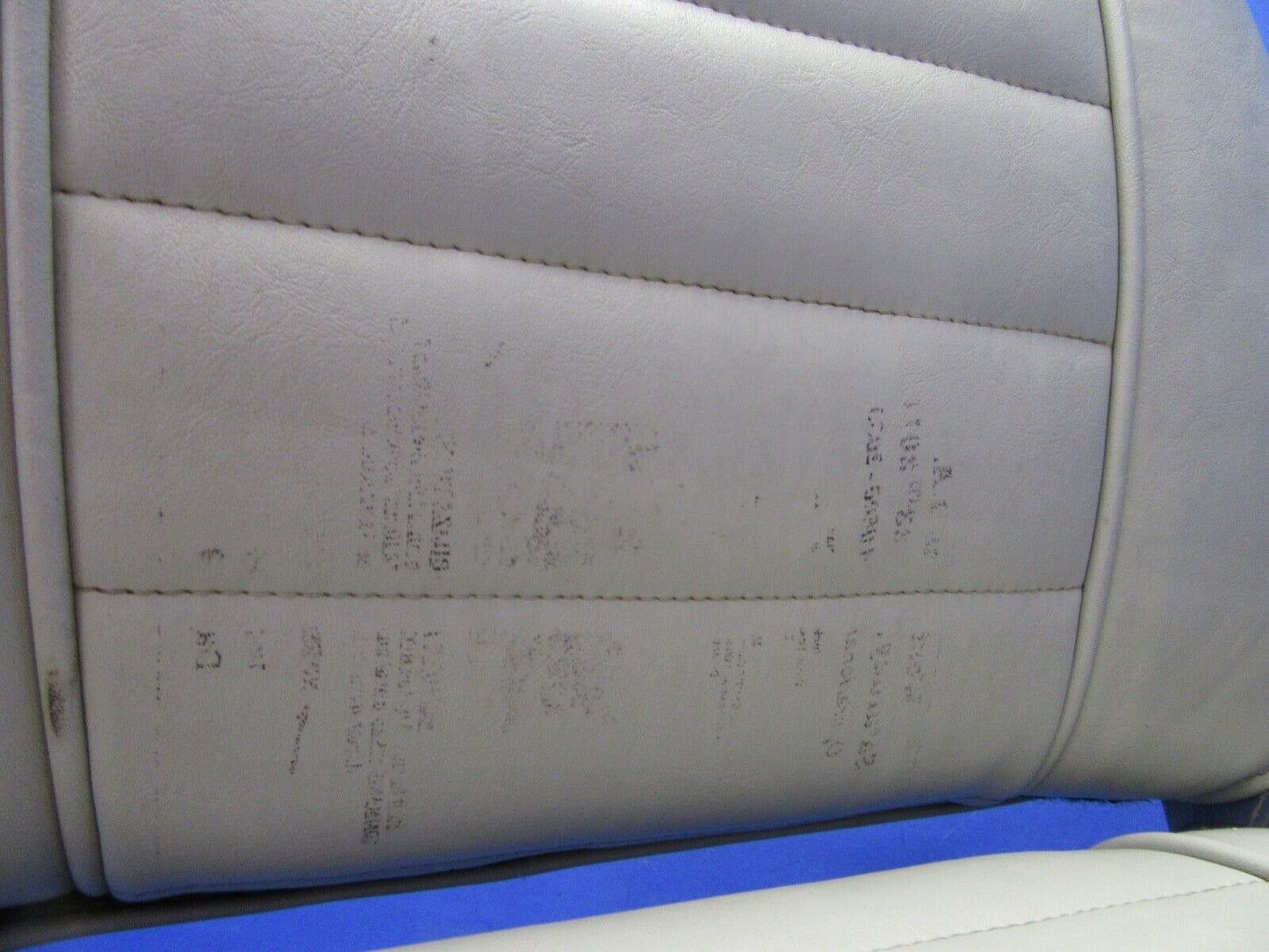 1964 Beech 95-B55 Baron RH Rear Middle Row Seat Assembly 35-534425-4 (0620-241)