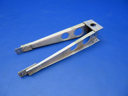 Piper PA-28R-201T Stabilator Trim Rib P/N 65244-00 (1122-421)