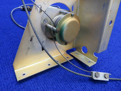 Piper PA-28R-201T S-Tec Pitch Servo w/ Bracket P/N 0107-P4 (0222-680)