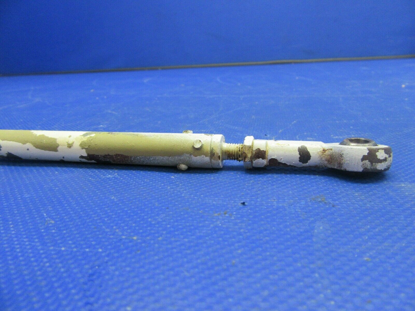 Cessna 210 / P210N Rod Aileron P/N 1221113-4 (0821-594)