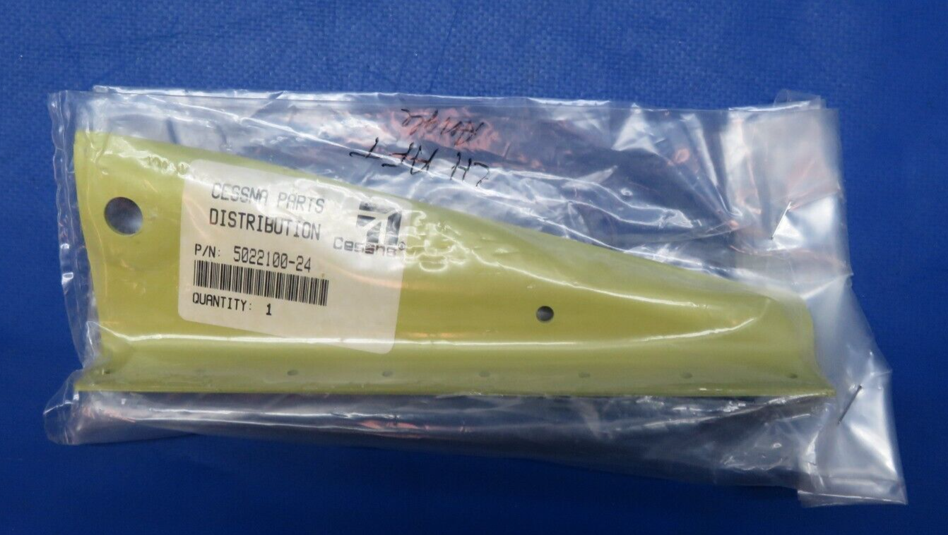 Cessna Angle LH AFT P/N 5022100-24 NOS (0523-166)