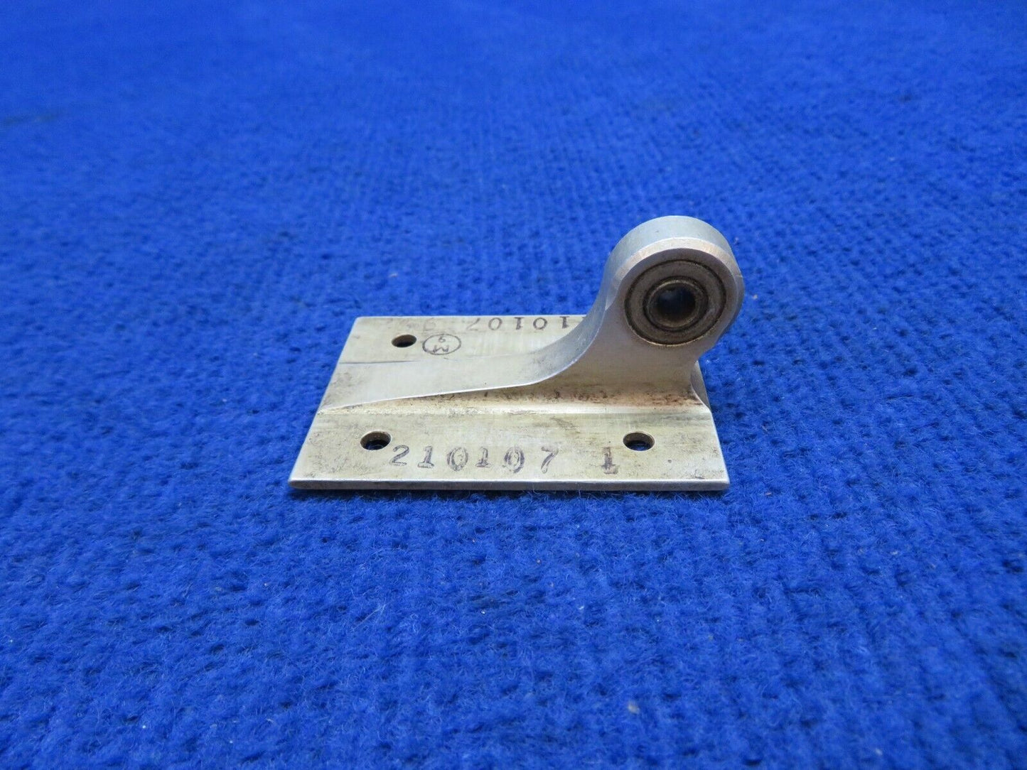 Mooney Aileron Bearing Hinge P/N 210107-1 NOS (0822-405)