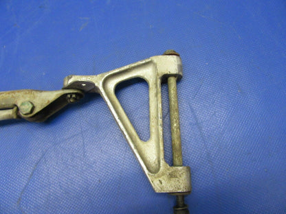 Beech 95-B55 Actuator & Link Landing Gear Door LH P/N 45-815003-3 (1121-310)