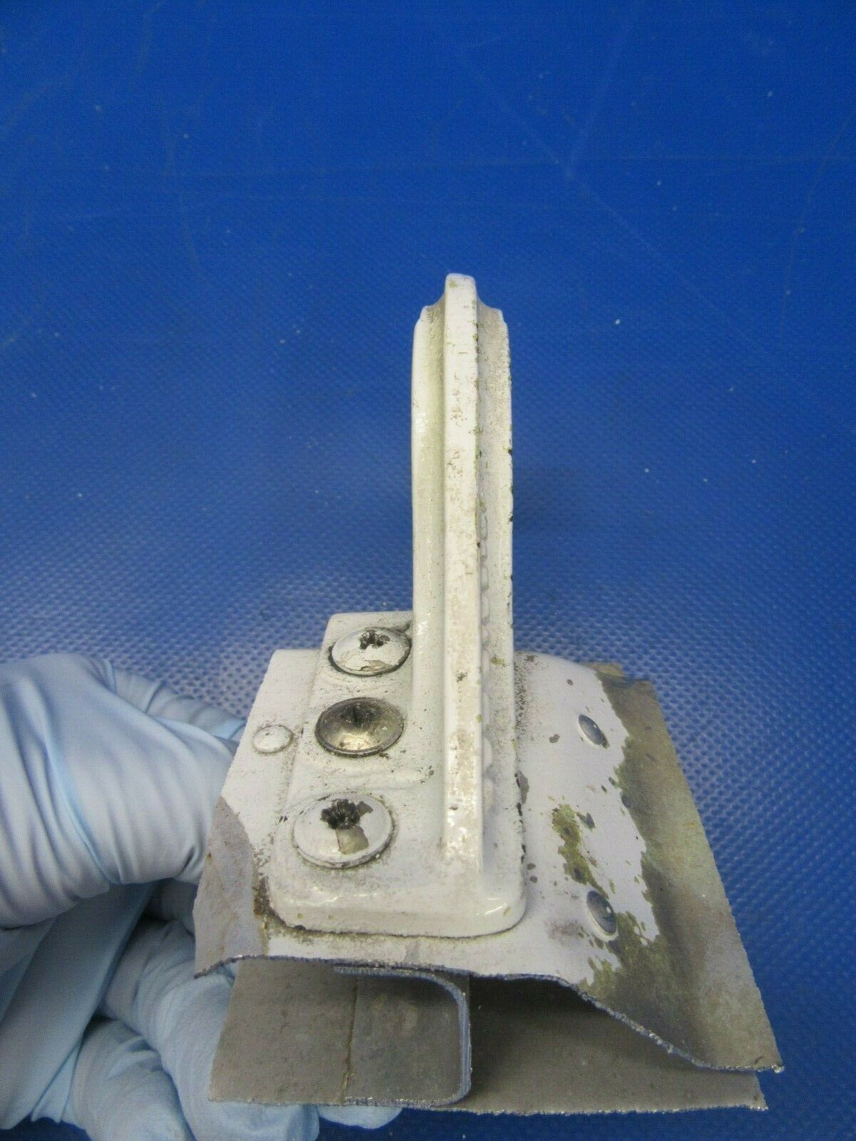 Beech 95-B55 RH INBD MLG AFT Door Hinge 35-81566-1 (0819-114)