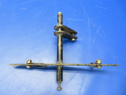 Piper PA-32RT-300 Lance Aileron Bellcrank LH P/N 95680-00, 95680-000 (0521-798)