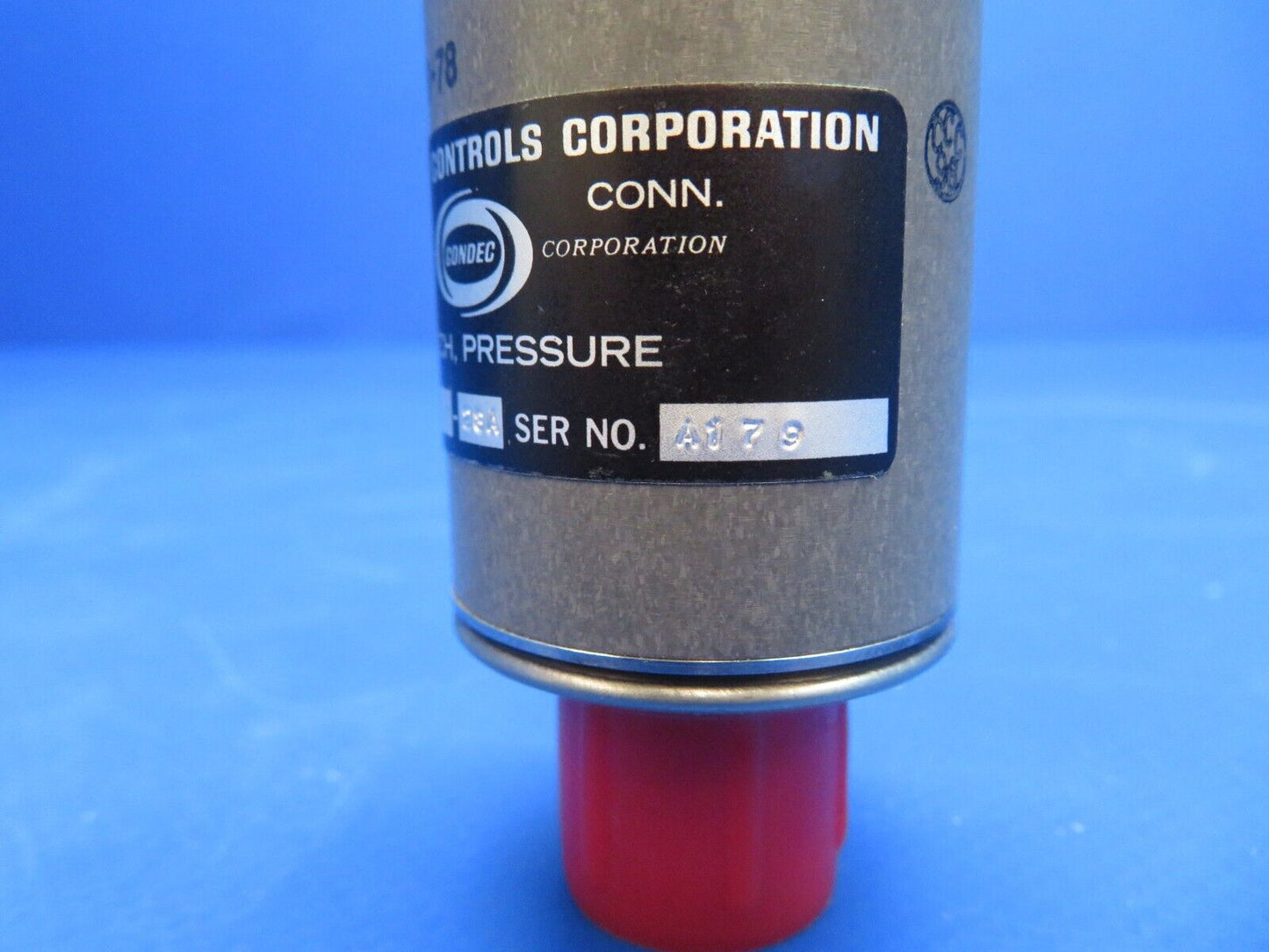 Consolidated Controls Corp. Pressure Switch P/N 211C119-28A NOS (0922-745)