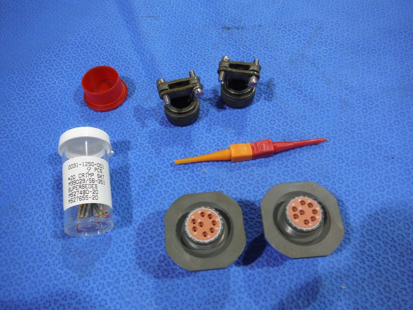 Amphenol Circular Connector  LOT OF 2  P/N D38999/24WC8SN  (1015-41)