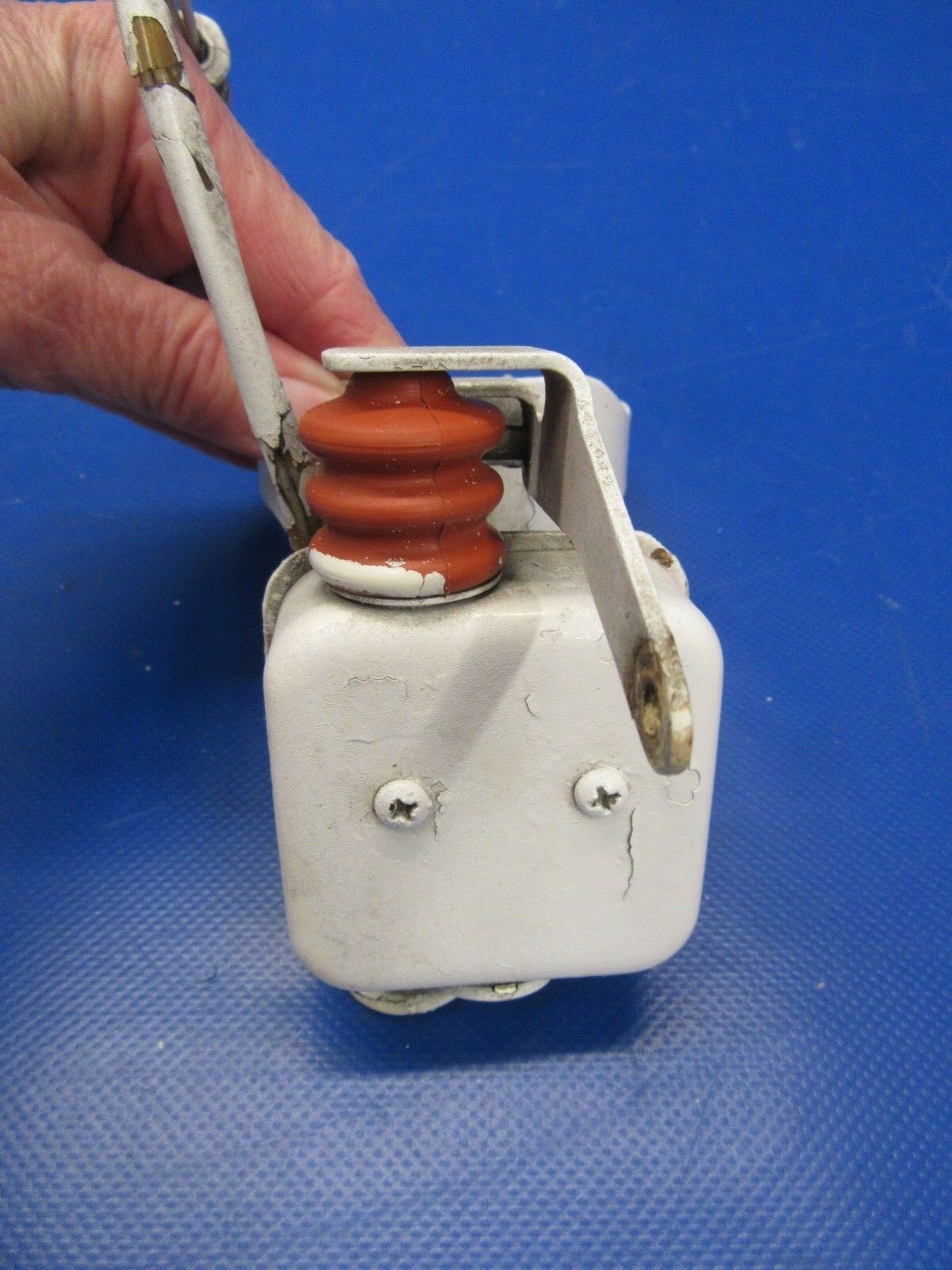 Beech Baron 95-B55 Switch Assy Main Gear P/N 95-361015-601 (1018-362)