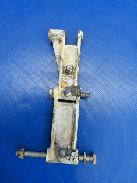 Beech Baron E-55 Link Nose Gear Steering 35-825173-2, 35-825035-2 (0120-35)