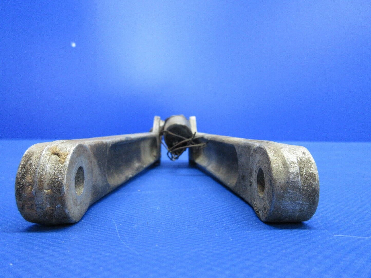 Piper PA23 Aztec LWR Nose Gear Drag Link Assy P/N 16195-1 (0224-1302)