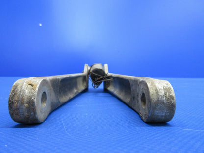 Piper PA23 Aztec LWR Nose Gear Drag Link Assy P/N 16195-1 (0224-1302)