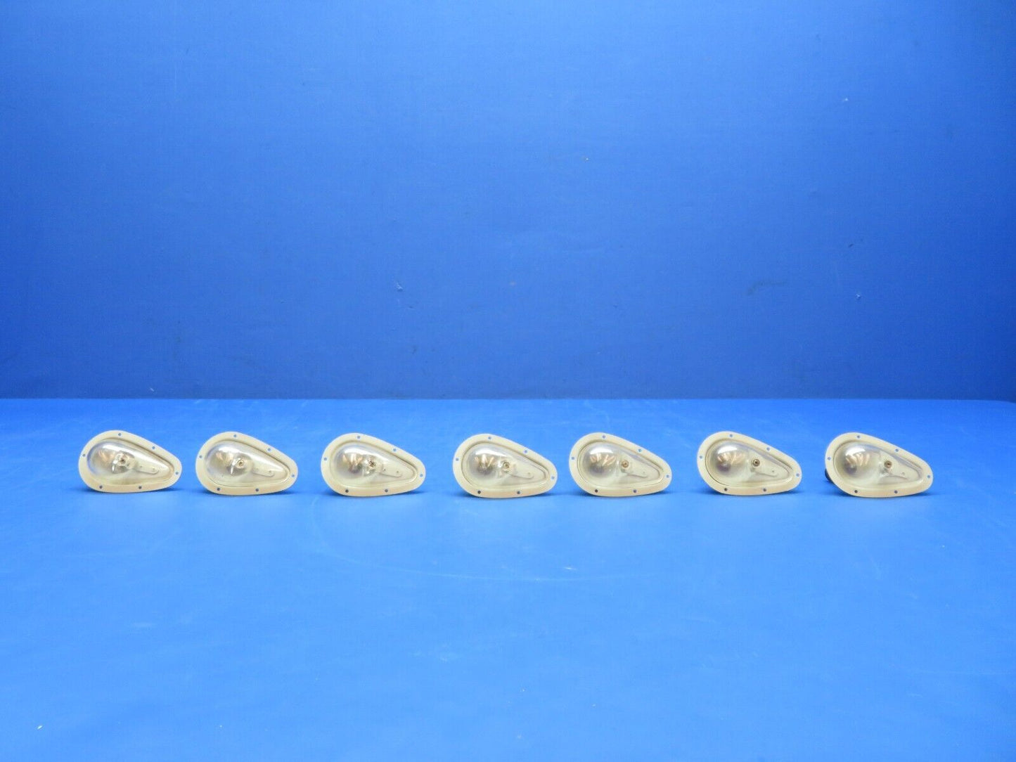 Grimes Aviation Upward Light 26v P/N AN3097-2 Cracked Lenses LOT OF 7 (0923-551)