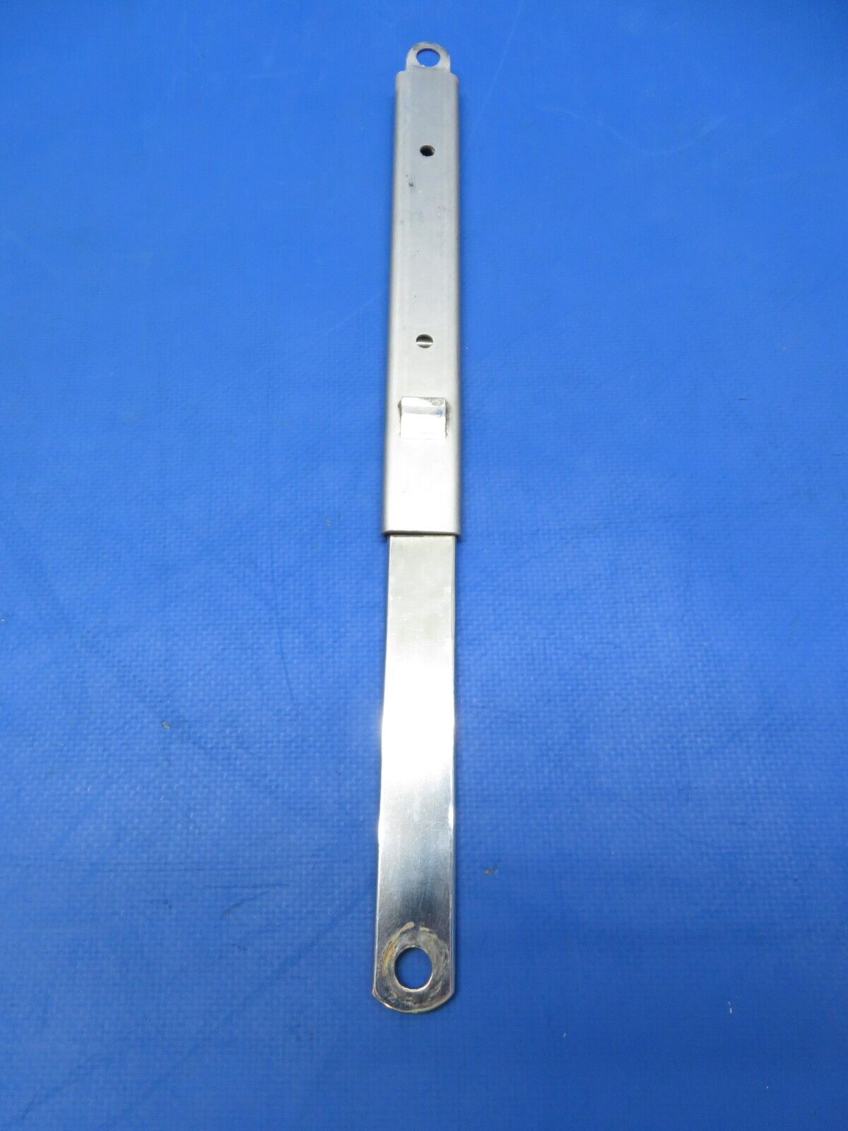 Cessna 310 / 310Q Door Stop Assy P/N 0811488-15 (0823-702)