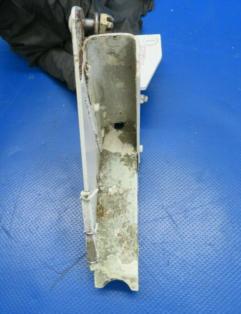 Beech Baron E-55 Up / Down Lock Main Gear RH 60-810092-20, 60-810083-2 (0120-80)