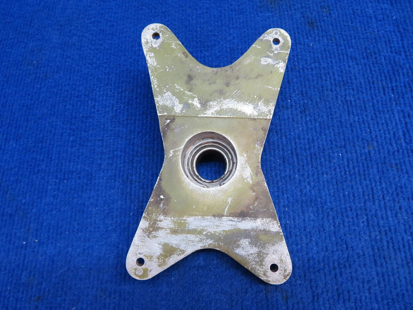 Piper Main Gear FWD RH Trunnion Fitting Casting # 67041-1 (0722-541)