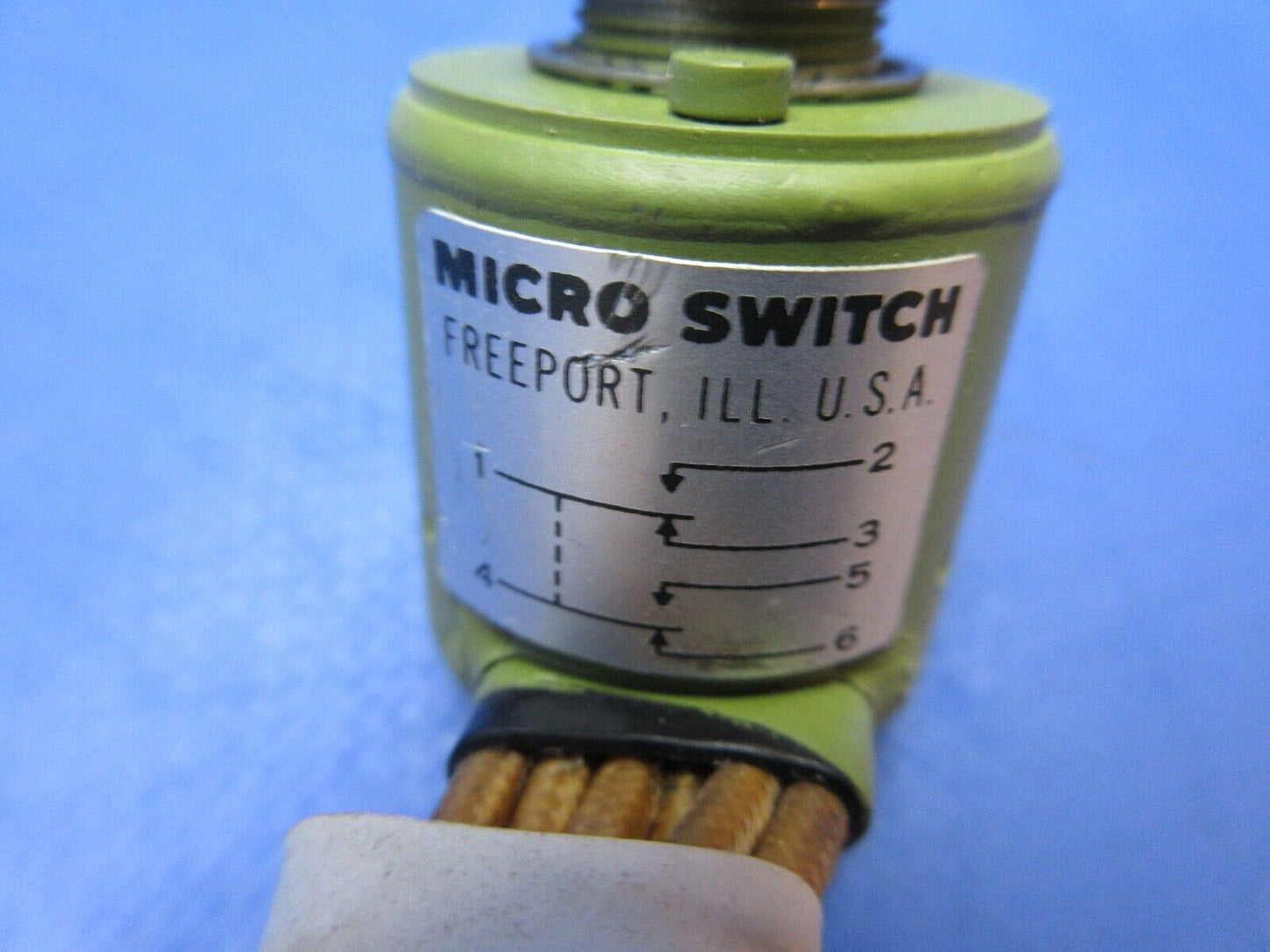 Honeywell Limit Switch P/N MS24420-1 (1123-893)