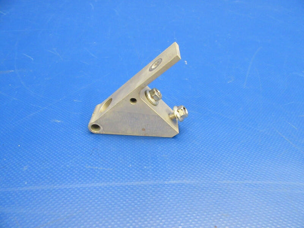 Diamond DA40-180 Flap Hinge Link P/N DA4-5710-00-51 (0319-158)