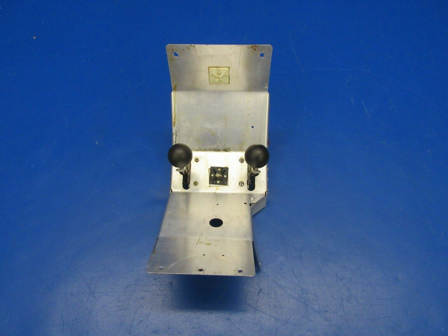 Piper PA-34-200T Seneca II Flap Lever Bracket 96080-00, 96061-000 (1119-408)