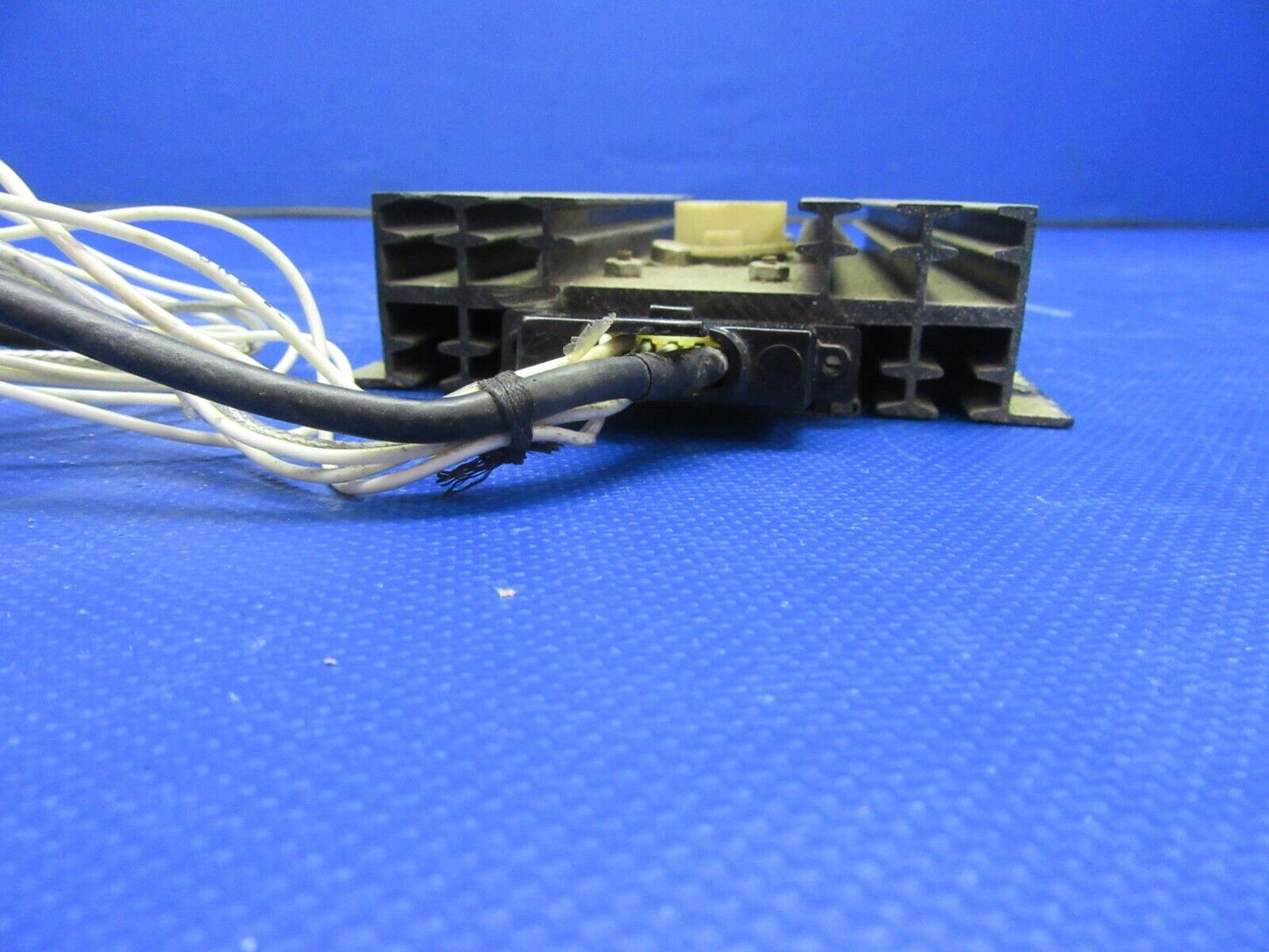 Beech Baron Narco MP-10 Voltage Converter (0721-312)