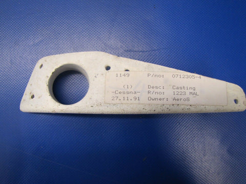 Cessna 180, 182, 185 Tail Gear Mounting Support RH P/N 0712305-4 NOS (0417-166)