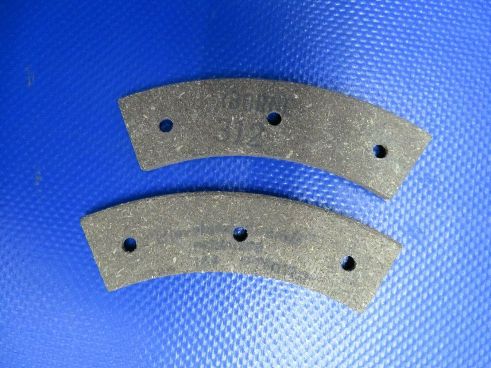 Cleveland Brake Lining Organic 066-11100 LOT OF 2 NOS (1220-42)