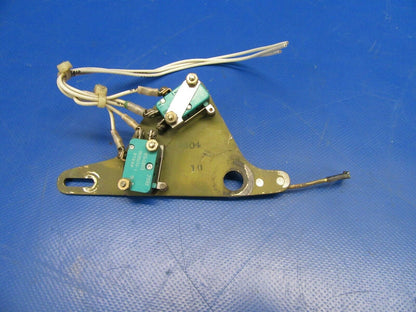 Cessna 310R Flap Arm and Lever Assembly P/N 0861526-11, 0861526-14 (0219-337)