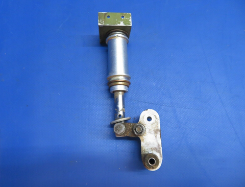 Piper PA-34-200T Stabilizer Trim Barrel / Shaft / Arm P/N 37422-00 (0223-987)