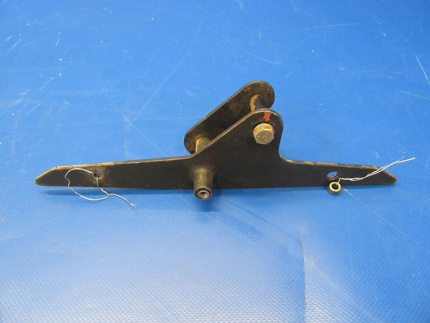 Piper PA-32-300 Cherokee Six Aileron Bellcrank LH 62771-00, 62771-000 (0819-59)