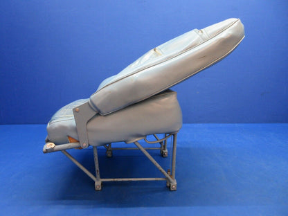 Piper PA-28-140 Front Seat Assy LH / RH - Blue Vinyl P/N 68059-06 (0823-158)