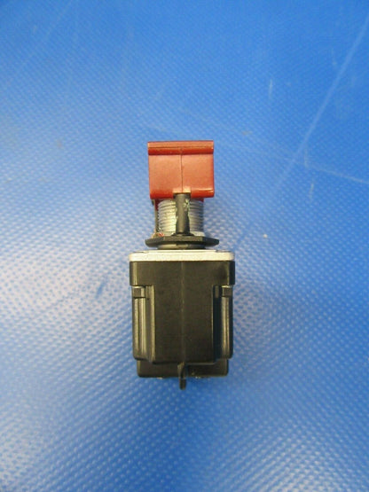 Diamond DA40-180 Emergency Horizon Switch 2TL1-3 / MS24524-23 (0319-51)
