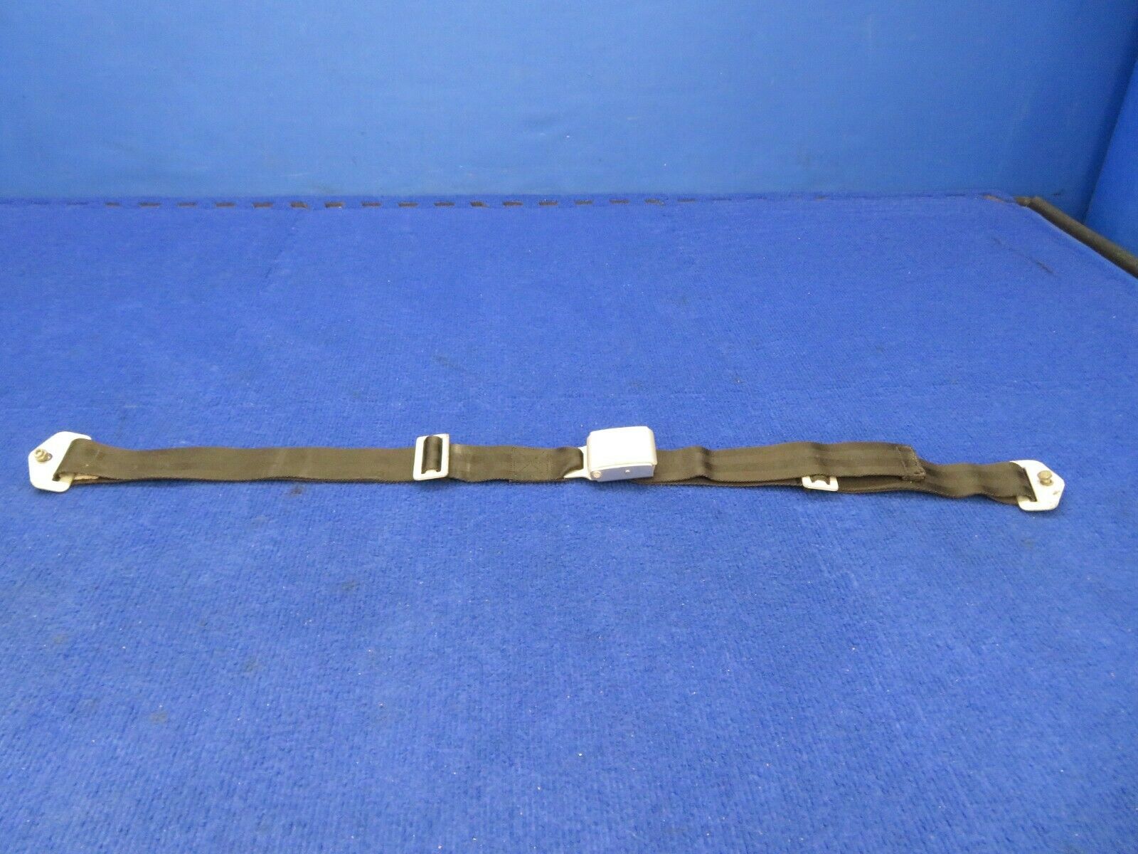 1956 Cessna 310 Seat Belt Davis Aircraft Products FDC-5900-134R-2-080 (0422-462)