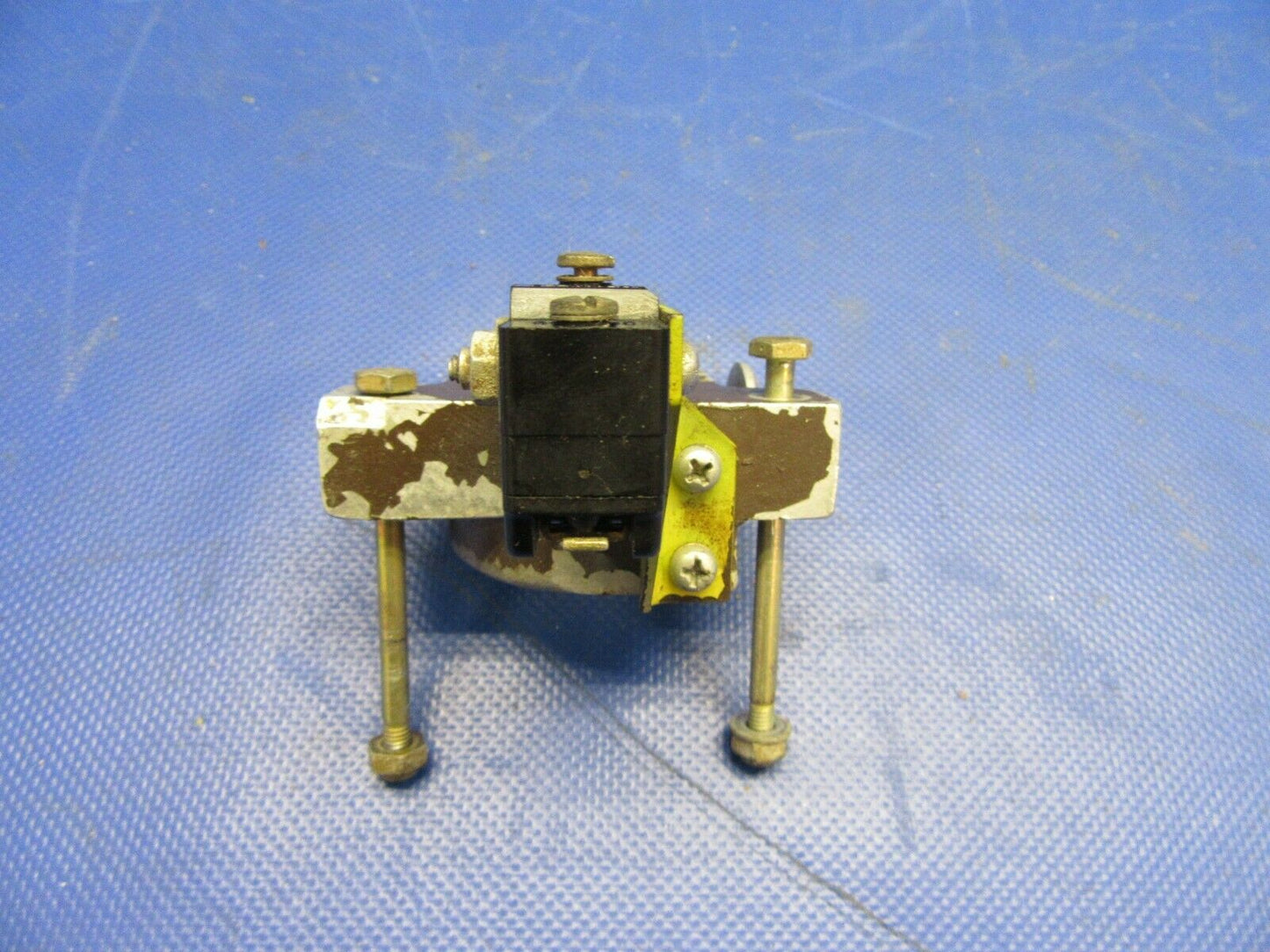 Mooney M20 / M20G Gear Lock Door w/ Knob & Switch P/N 560046-501 (0921-479)