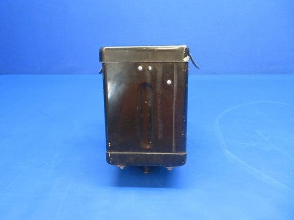 Cessna 150 / 150K Battery Box Assy w/ Lid P/N 0413402-2, 0413402-6 (0922-851)