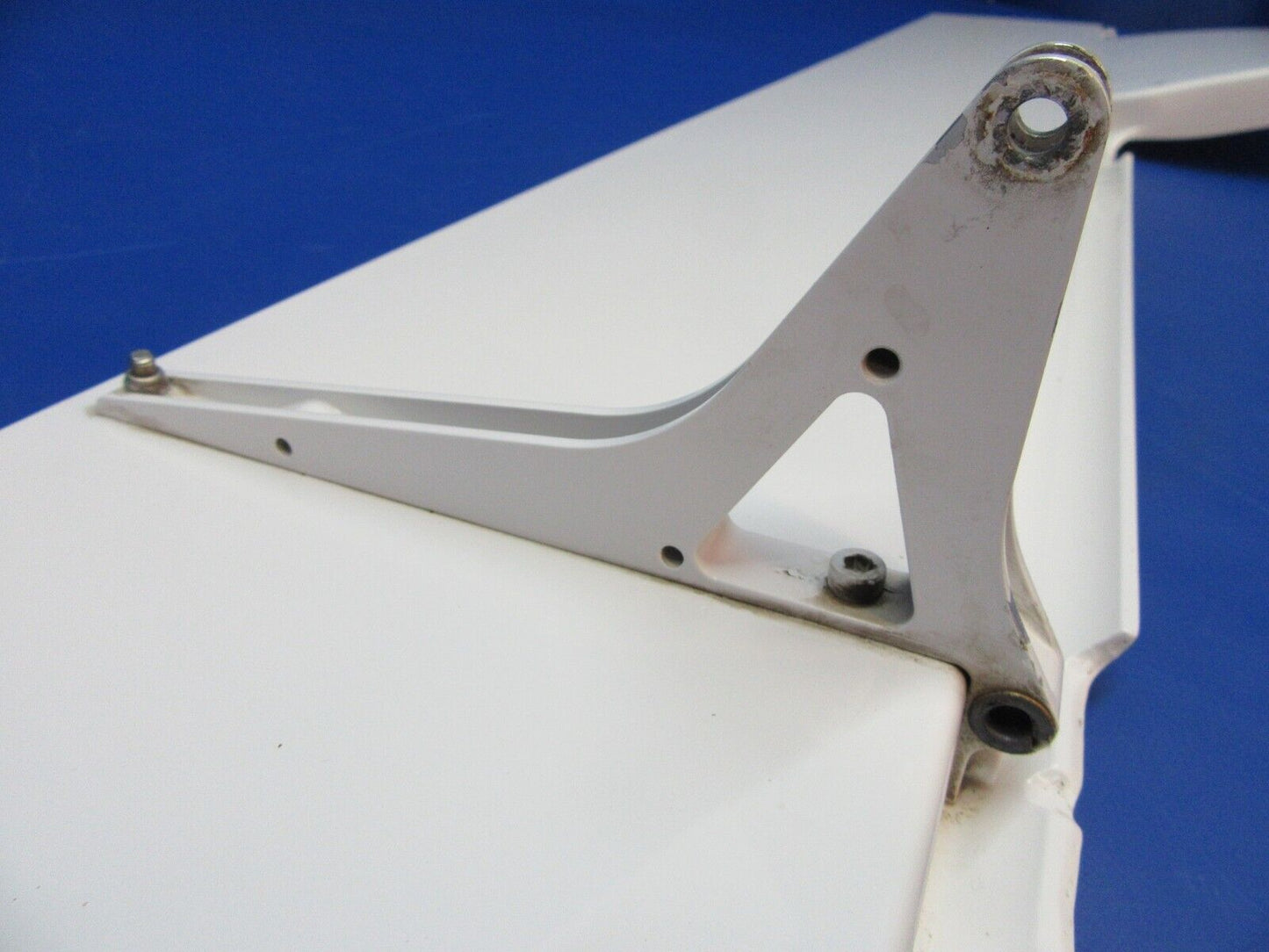 Diamond DA42 RH Aileron P/N D60-5762-00-00 (0323-226)