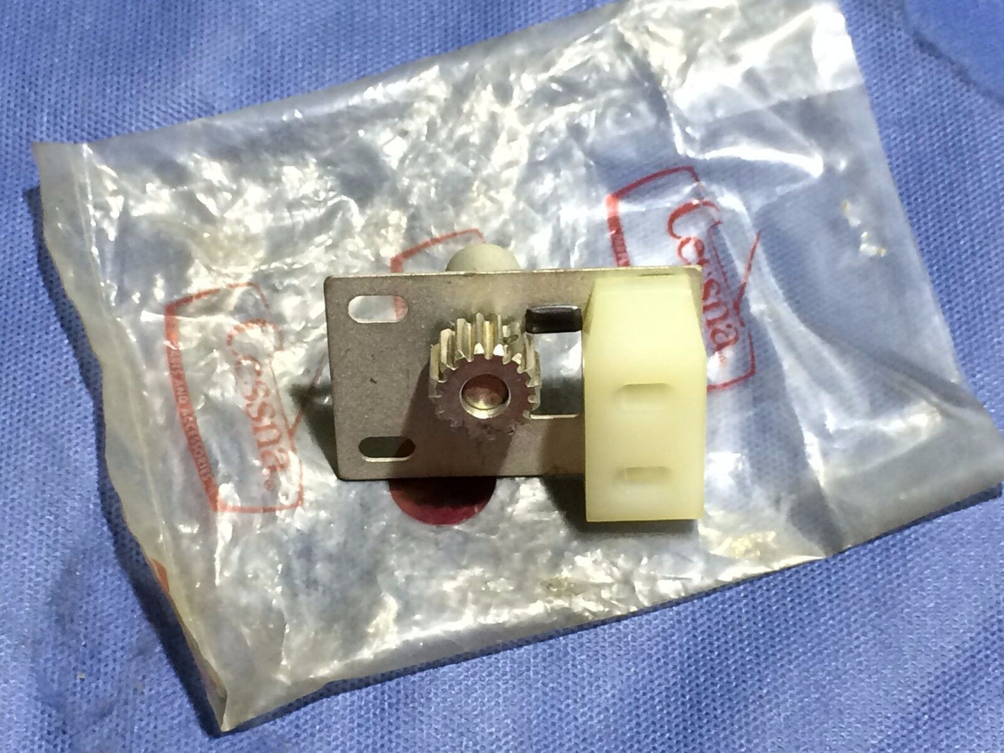 Cessna 177 & 177RG Door Clutch Assy RH NEW! P/N 1712080-2 (0916-71)