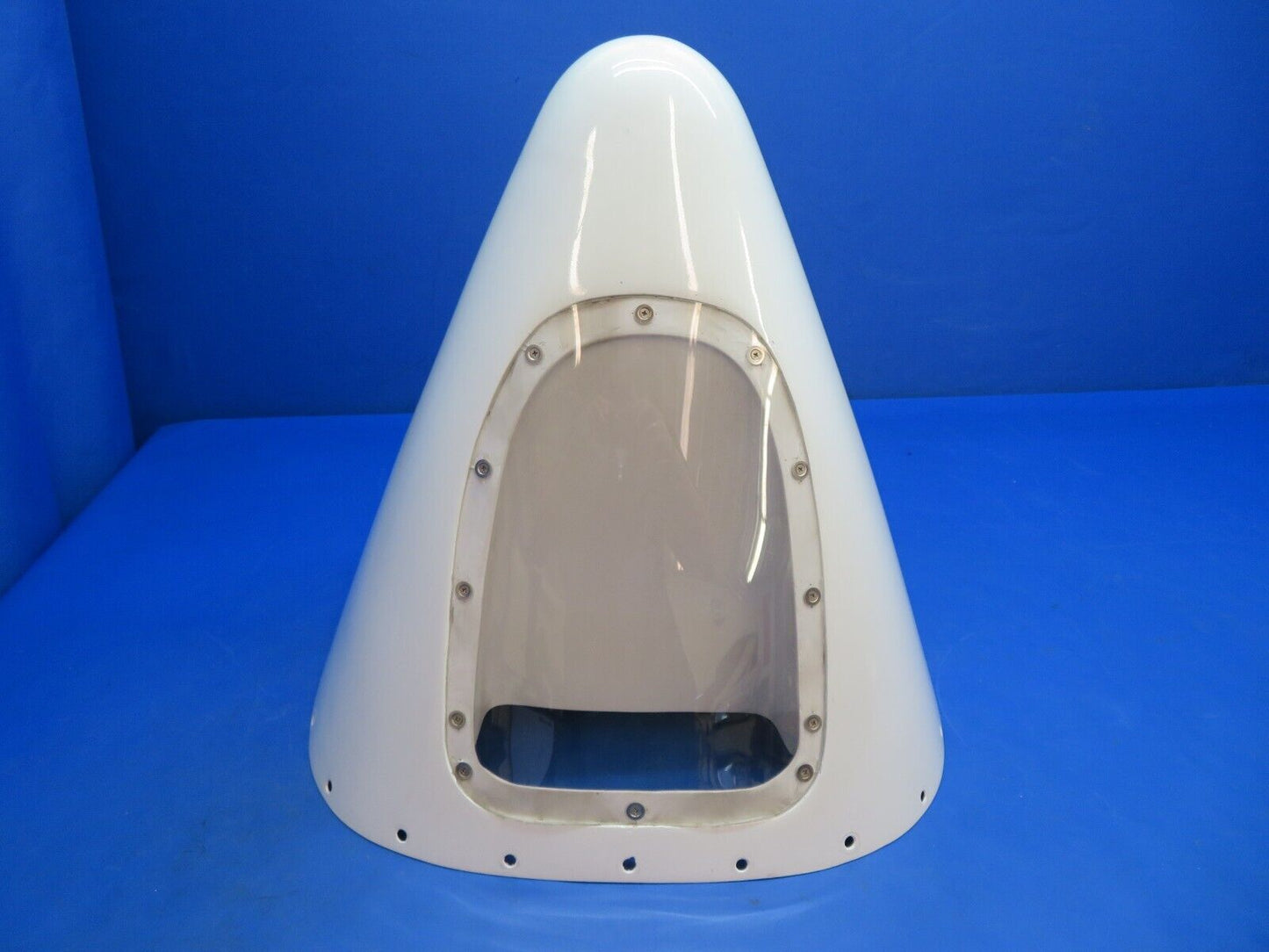 Piper Aerostar 602P Nose Cone Assy w/ Lens P/N 210233-505, 210294-901 (0123-670)