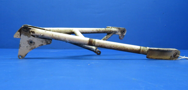 Cessna 401 Nose Gear Truss Assy Drag Brace P/N 5042002-1 (0523-224)