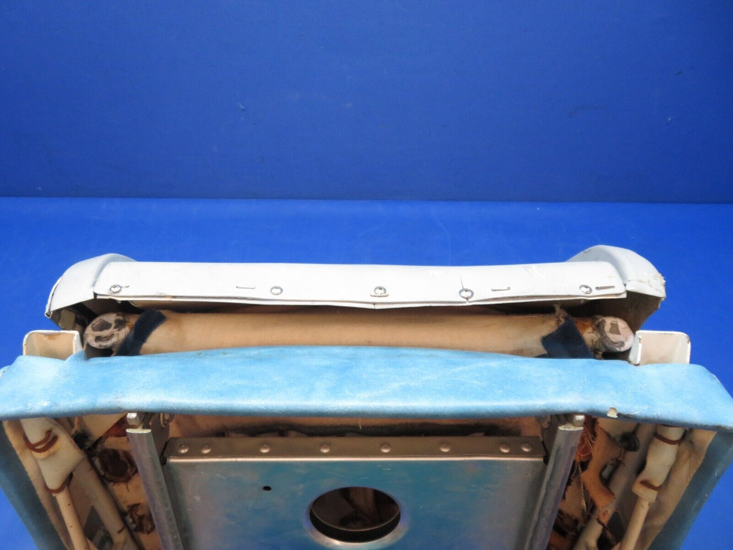 Cessna 310 / 310I LH Front Seat Assy P/N 0812202-35 (1023-131)