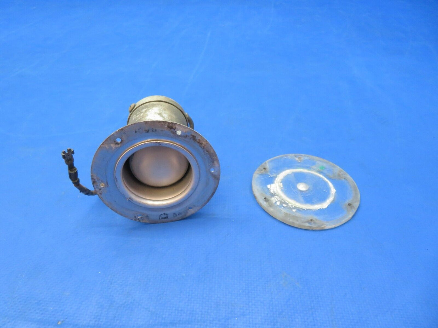 Cessna 310 / 310F De-Ice Light Assy P/N 0820501-5 TESTED (1123-309)