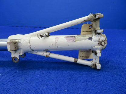1956 Cessna 310 Main Landing Gear RH P/N 0841000-96 (0422-76)