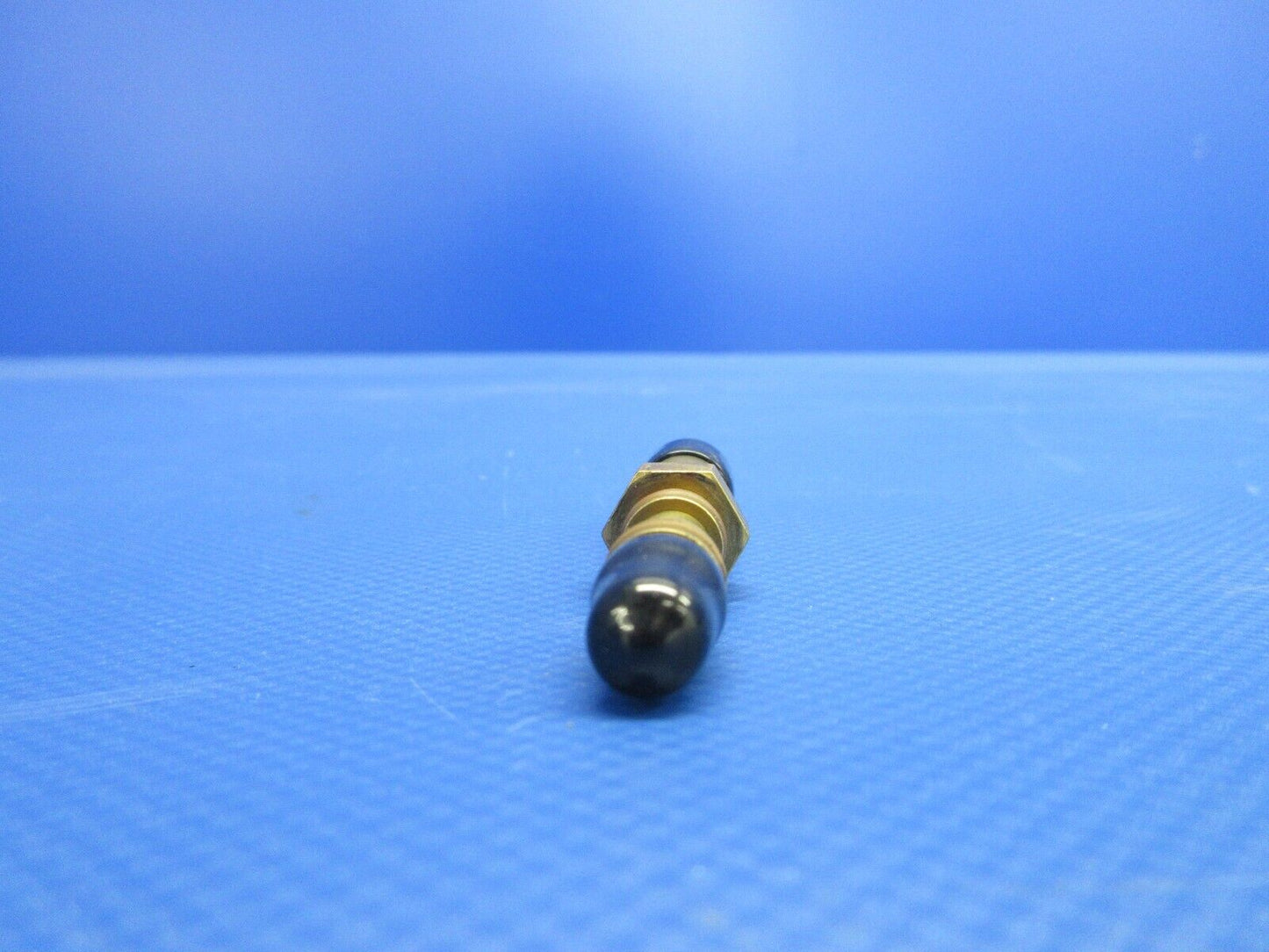 Continental 520 Fuel Injector Nozzles P/N GT14D LOT OF 6 (0124-1255)