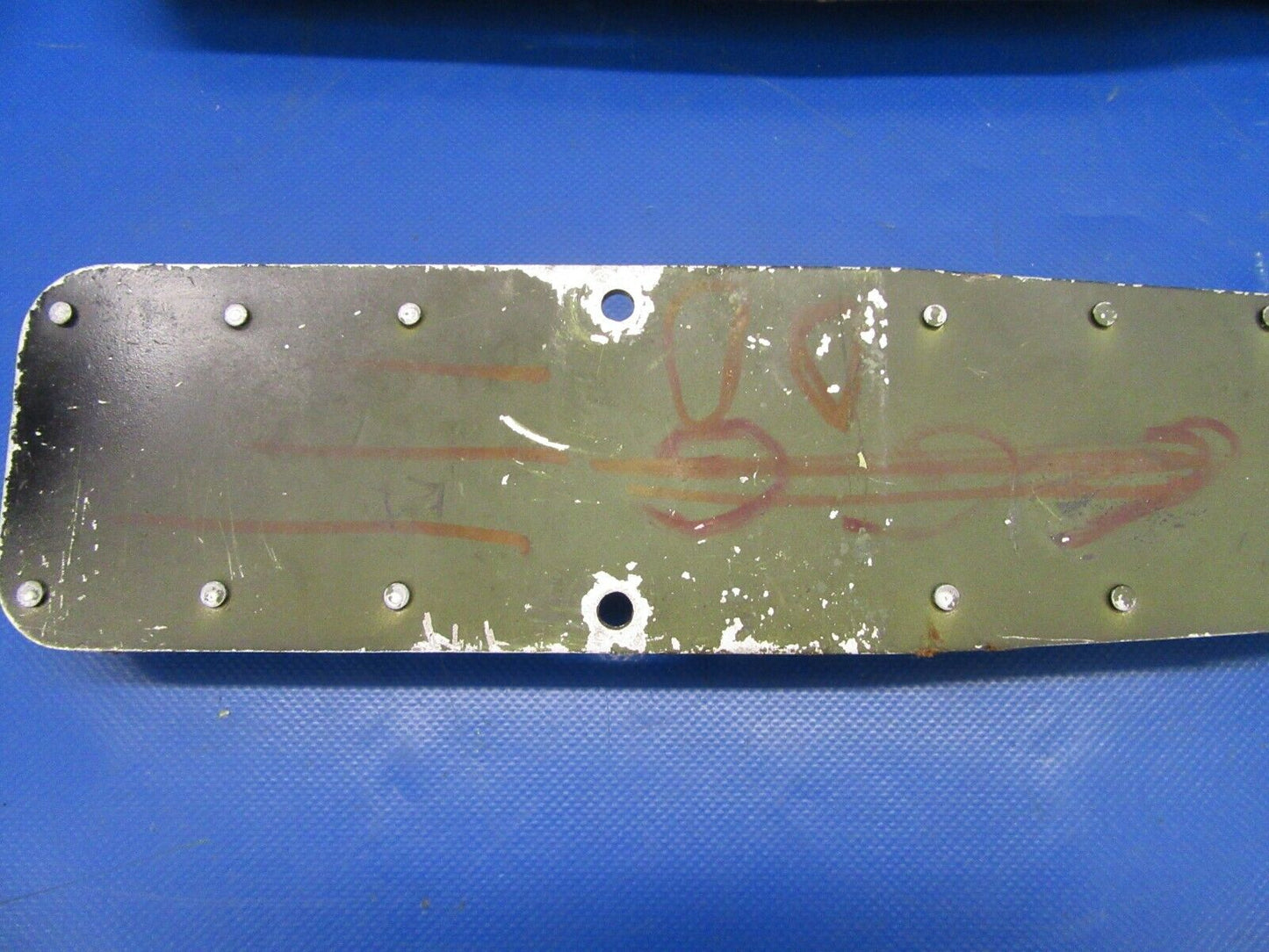 Cessna 310 / T310Q Seat Track Assy RH INBD OTBD 0812987-6, 0812987-7 (0619-109)